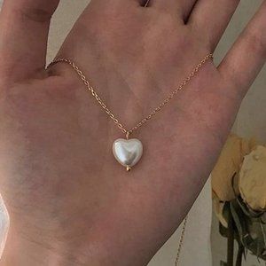 Elegant Pearl Heart Pearl Necklace